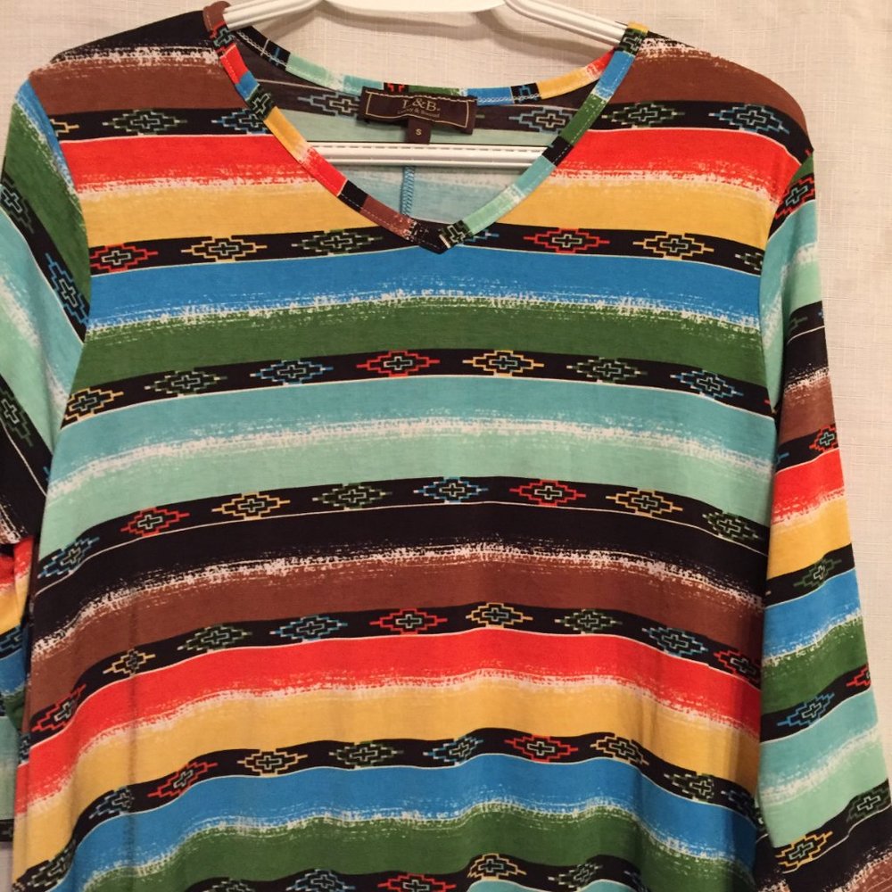 Lucky & Blessed L&B Multi-Color High-Low Top Small - Picture 3 of 8